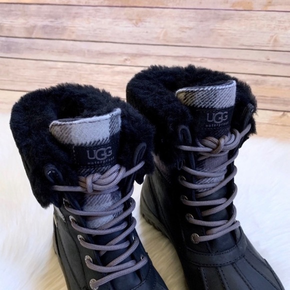 UGG Women’s Adirondack Boot II Plaid Waterproof - Picture 3 of 10